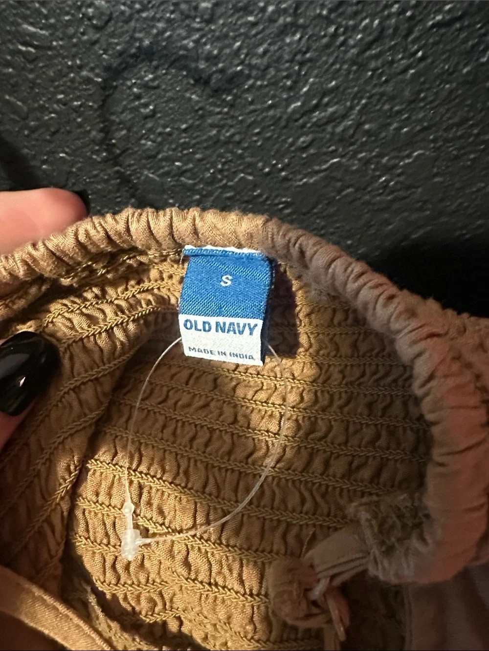 Old Navy simple tan